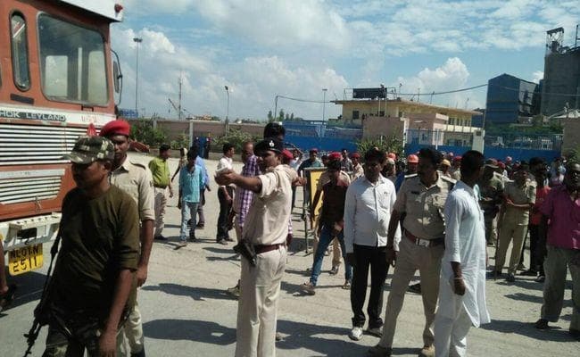 औरंगाबाद में सीमेंट फैक्ट्री में काम कर रहे मजदूर की मौत, हंगामा