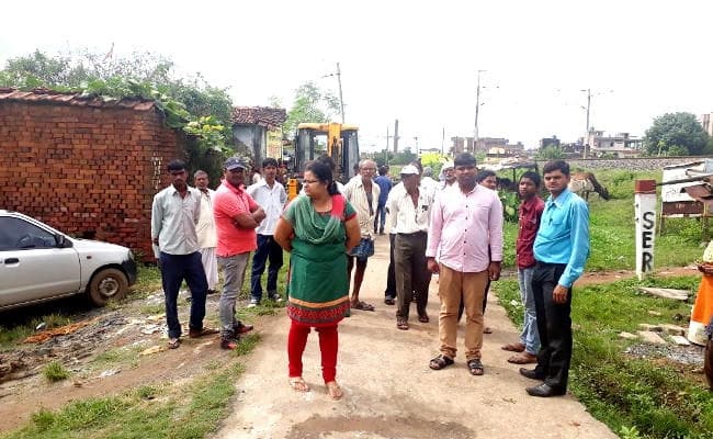 VIDEO : चुटिया में चुन-चुन कर तोड़े गये घर, अवैध अतिक्रमण पर चला प्रशासन का बुलडोजर