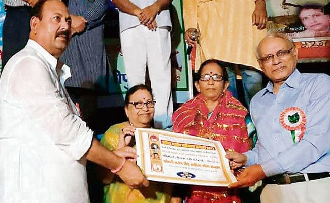 बिहार : दहेज के खिलाफ जागरूक कर रहीं प्रो. नीलम, 1 दर्जन लड़कियों का कर चुकीं हैं उद्धार