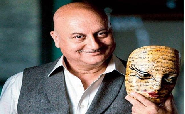 FTII Chairman बनने पर अनुपम खेर को मिली बधाइयां, तो कहीं हुए Troll, झारखंड से है खास कनेक्शन