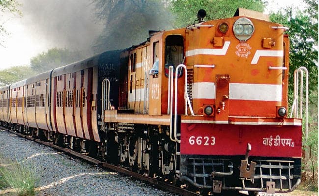 दिल्ली से बिहार के लिए स्पेशल ट्रेनों का सहारा, पूजा के दौरान चलेंगी यह स्‍पेशल ट्रेनें...देखें पूरी सूची