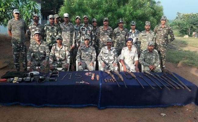 CRPF को गया में मिली बड़ी कामयाबी, भारी मात्रा में हथियार और गोला बारूद बरामद