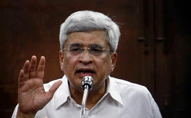 अमित शाह के बेटे से जुड़ी कंपनियों के लेन देने की जांच होनी चाहिए  : करात