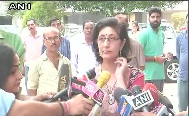 आरुषि-हेमराज हत्याकांड से संदेह के लाभ के आधार पर तलवार दंपती बरी, बहन बोली – फैसले से राहत