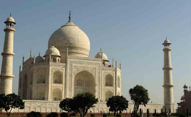 भाजपा नेता का विवादित बयान, बोले, ताजमहल नहीं हो सकता भारत की पहचान