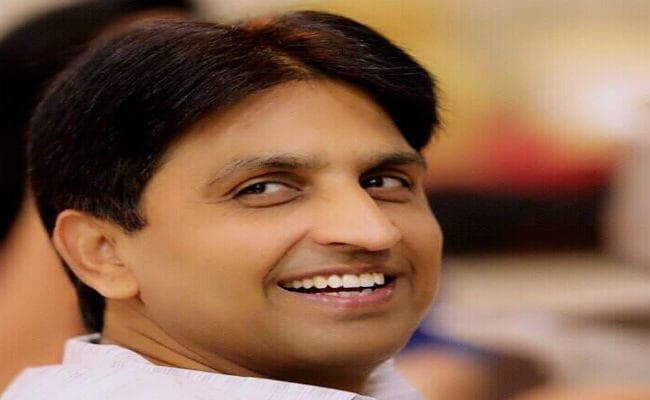 कुमार विश्वास ने वंसुधरा पर साधा निशाना कहा,  लोकतांत्रिक महारानी के आदेश पर मेरा कार्यक्रम रद्द