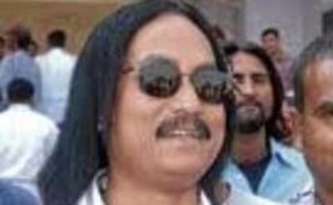 पूर्व मंत्री राजा पीटर के घर से लाखों की चोरी