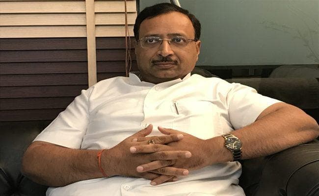 सोनिया गांधी के खिलाफ लोकसभा चुनाव लड़ने वाले वकील को धमकी भरा पत्र