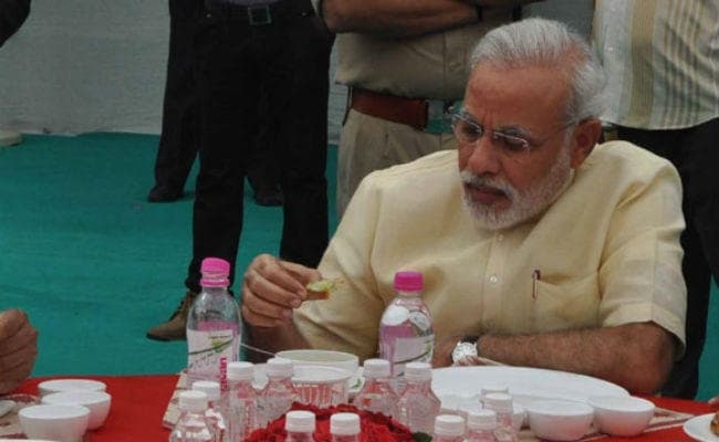 पीएम के भोजन में टेस्ट ऑफ बिहार का रखा गया ख्याल, चखा कचौड़ी-बालूशाही के साथ सिलाव का खाजा