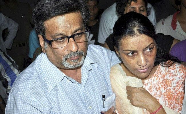 आज तीन बजे के बाद रिहा होंगे तलवार दंपती, जेल में कमाया पैसा किया दान