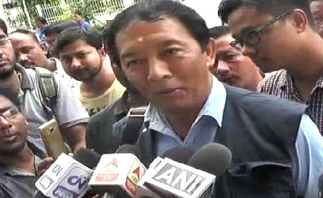 सर्वदलीय बैठक में बोले विनय तमांग - गोरखालैंड के लिए हिंसक आंदोलन के पक्ष में नहीं