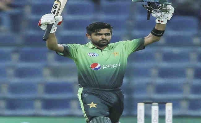 विराट कोहली के रिकॉर्ड के पीछे भाग रहा है यह पाकिस्तानी खिलाड़ी, बनाया खास रिकॉर्ड