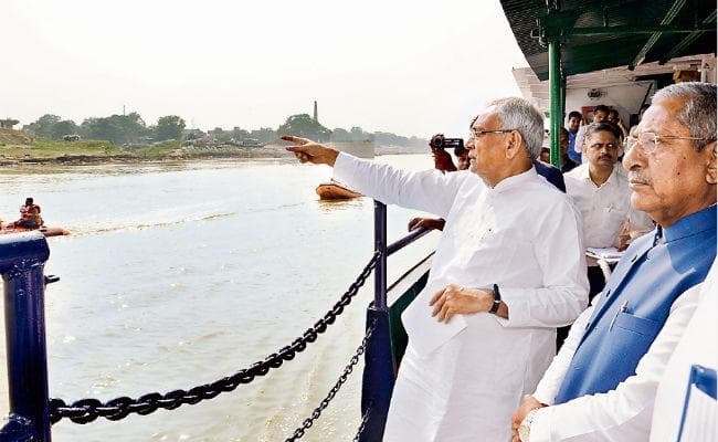 बिहार : राहुल कांग्रेस के अध्यक्ष नहीं, फिर भी हैं सर्वेसर्वा, मोदी को टक्कर देने वाला कोई नहीं