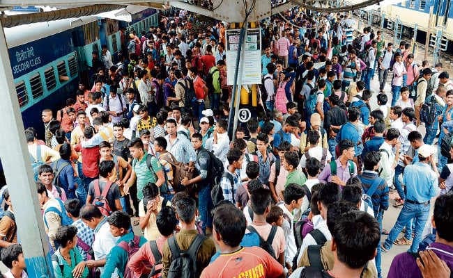 बिहार : स्पेशल ट्रेन से सफर में लेटलतीफी, कहीं रास्ते में न मन जाये दीवाली