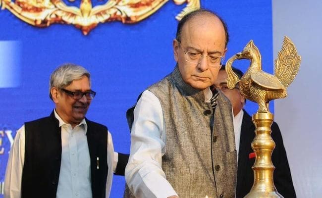 धनतेरस पर एमसीएक्स में GOLD का वैकल्पिक कारोबार शुरू, वित्त मंत्री अरुण जेटली ने किया शुभारंभ