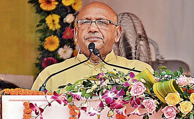 झारखंड : संतोषी की मौत पर रघुवर ने दिया जांच का आदेश, सरयू का ट्वीट - बिना आधार वाले भी राशन के हकदार