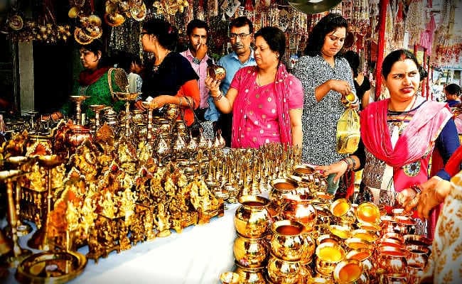 धनतेरस : बाजार हुआ गुलजार, झारखंड में 1439.75 करोड़ का हुआ कारोबार