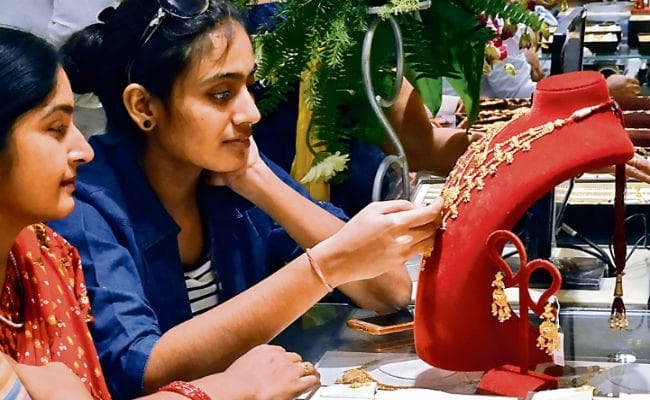 बिहार : GST के बावजूद धनतेरस पर पटना में धनवर्षा, 650 करोड़ की हुई खरीदारी