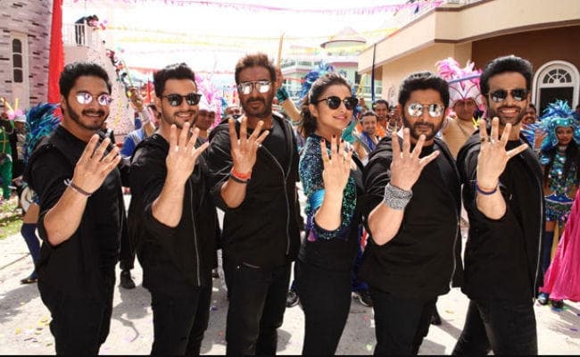 ”गोलमाल अगेन” ने तोड़े डाले कई रिकॉर्ड, पहले दिन की कमाई जान चौंक जायेंगे आप