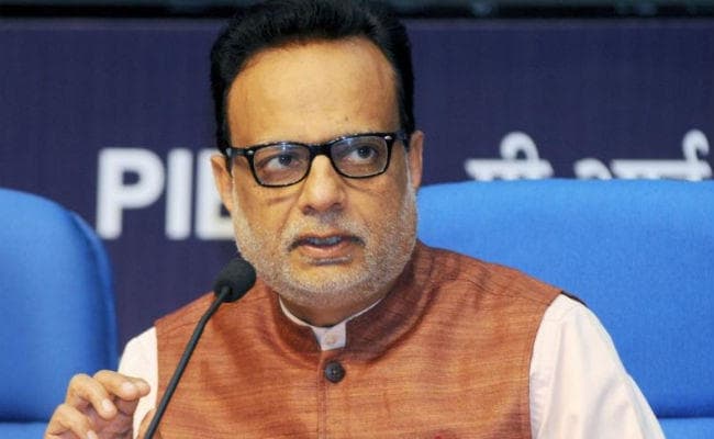 जीएसटी दर की सरंचना में पूरी तरह से बदलाव की जरूरत : हसमुख अधिया