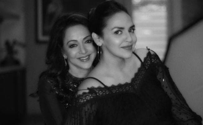 मां बनीं ईशा देओल, बेटी को दिया जन्म