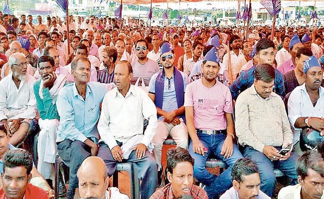 भारत एकता मिशन (भीम आर्मी) के आरक्षण बचाओ महासम्मेलन में बोले भंते : जुल्म करना व सहना दोनों ही गलत