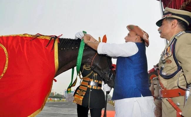 गृहमंत्री ने ITBP में सेवा देने वाले जानवरों को असाधारण सेवा के लिए पदक से सम्मानित किया