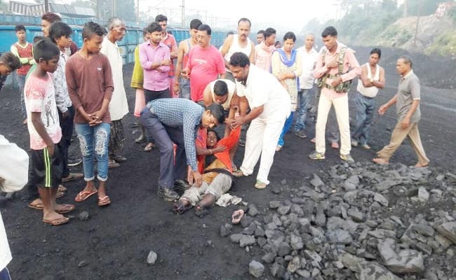 बोकारो : पेलोडर की चपेट में आयी महिला का दोनों पैर कटा