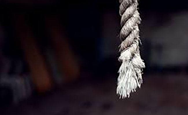 बोकारो में बेटे की टाई पर हुआ दंपती का विवाद, पत्नी ने लगा ली फांसी