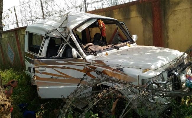 बेड़ों में सड़क दुर्घटनाः दो व्यक्ति की मौत, चार घायल