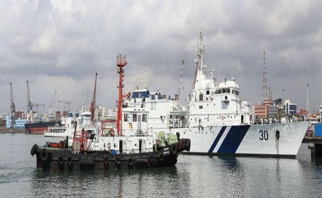 गडकरी ने गिनाये जलमार्ग के फायदे, अशोक लैलेंड के 185 ट्रकों की खेप को  बांग्लादेश के लिए किया रवाना