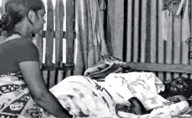 मौत का इंतजार करने को मजबूर कैंसर का मरीज