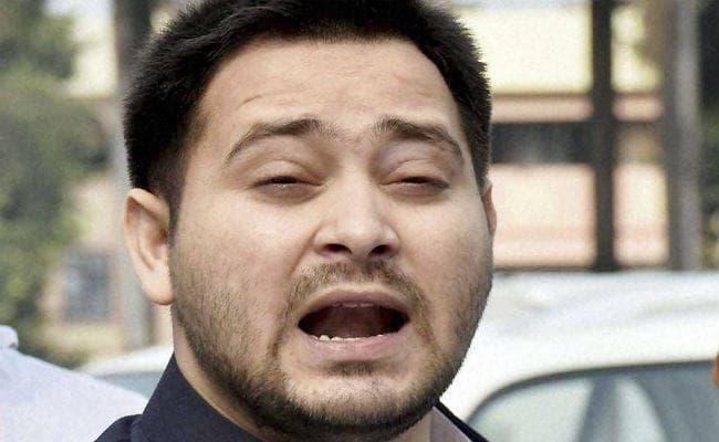 रेलवे टेंडर घोटाला : पटना में हैं तेजस्वी यादव, ईडी के सामने नहीं होंगे पेश!