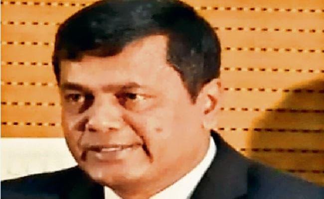 बिहार ट्रेनिंग घोटाला : फरार IAS एसएम राजू को सामान्य प्रशासन विभाग की चेतावनी, उपस्थित हों, अन्यथा होगी एकतरफा कार्रवाई