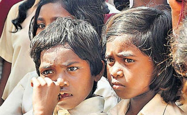 बिहार के स्कूली छात्रों को किताबें उपलब्ध नहीं कराने पर सुप्रीम कोर्ट सख्त, केंद्र और हिन्दुस्तान पेपर कॉपरेशन लि को बनाया पक्षकार