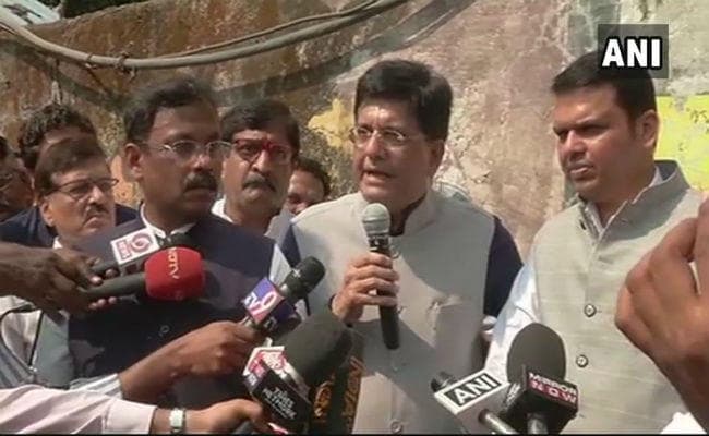 मुंबई भगदड़ः सेना-रेलवे मिलकर बनाएंगी तीन ब्रिज, ताकि भविष्‍य में न हों ऐसे हादसे