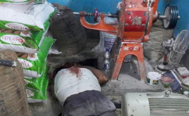 धनबाद में दुकान घुसकर आटा चक्की मालिक की हत्या