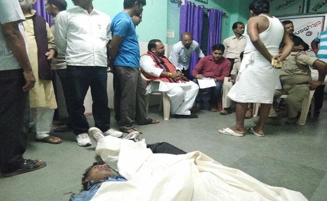 बिहार : रफीगंज में ट्रक व कमांडर जीप की टक्कर में 4 की मौत, एक की हालत गंभीर