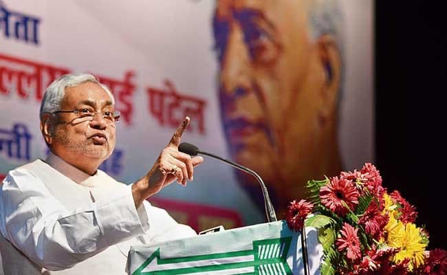 बिहार : सरदार पटेल पहले प्रधानमंत्री होते तो देश की दिशा अलग होती : नीतीश कुमार