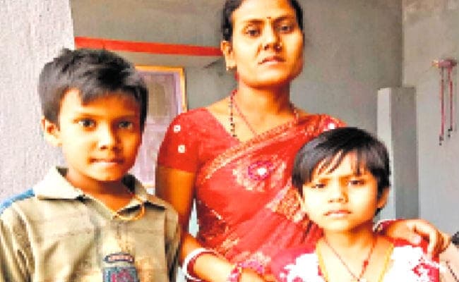 बंगाल : हिंदू पत्नी पर डाला दबाव, कबूल किया इस्लाम