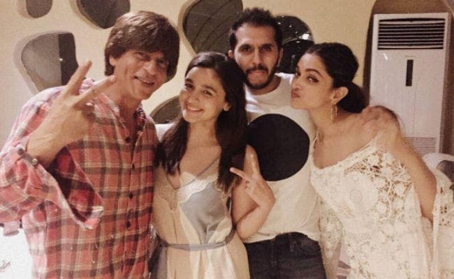 शाहरुख की बर्थडे पार्टी बीच में ही छोड़कर निकल गई कैटरीना, क्‍या ये है वजह!