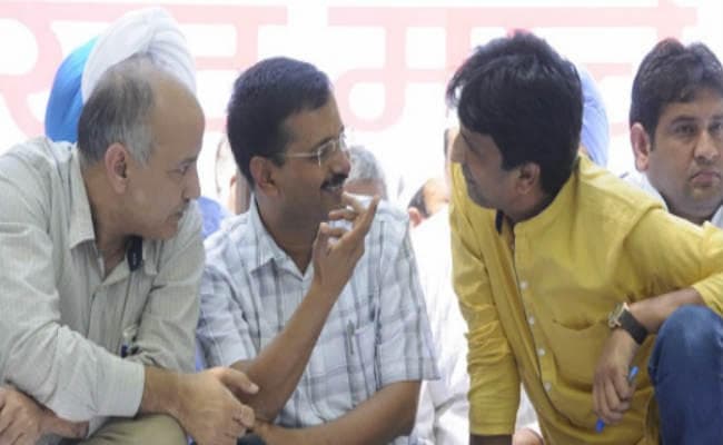 ट्वीट पर कवि कुमार विश्वास की दहाड़, ख़ामोशी से डरने वालो, हम'' बोले तो क्या होगा..?