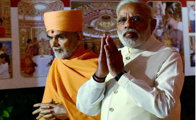 अक्षरधाम मंदिर में आयोजित कार्यक्रम में शामिल हुए PM मोदी, ट्विट की तस्वीर