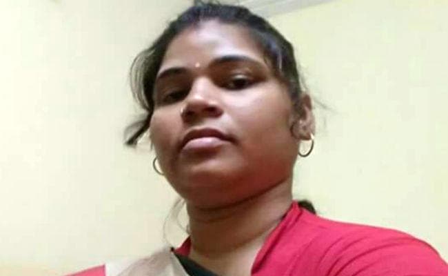 जज बनी सिविल कोर्ट के चपरासी की बेटी जुली कुमारी