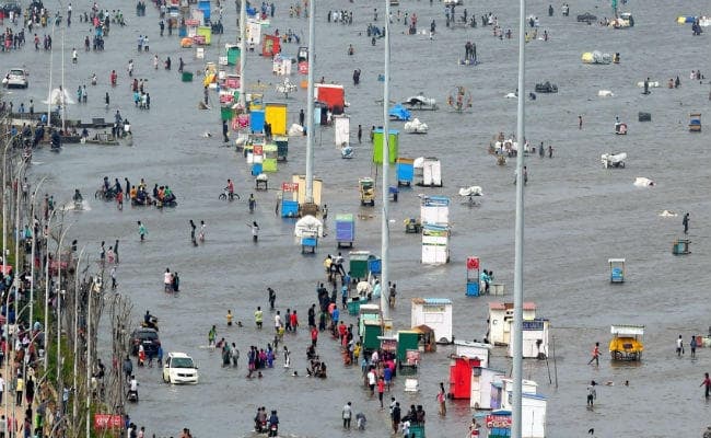 IN PICS: मूसलाधार बारिश से चेन्नई पानी-पानी, अबतक 12 की मौत