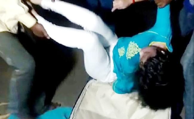 टाटानगर स्टेशन पर मिला लावारिस ट्रॉली बैग, अंदर थी लड़की की लाश