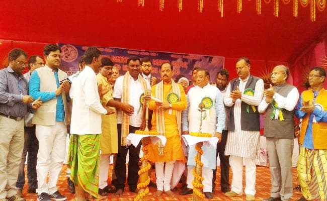 IN PICS : अंतर्राष्ट्रीय सरना सम्मेलन में बोले सीएम : आदिवासी संस्कृति की रक्षा के लिए भाजपा सरकार संकल्पबद्ध