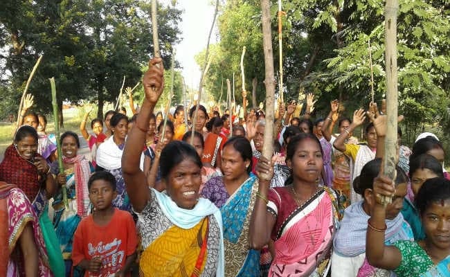 गुमला : शराब ने उजाड़ दी कई परिवारें, महिलाओं ने शराब के खिलाफ खोला मोरचा