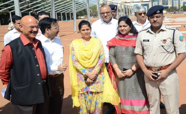 झारखंड स्‍थापना दिवस समारोह की तैयारियों का मुख्‍य सचिव राजबाला वर्मा ने लिया जायजा