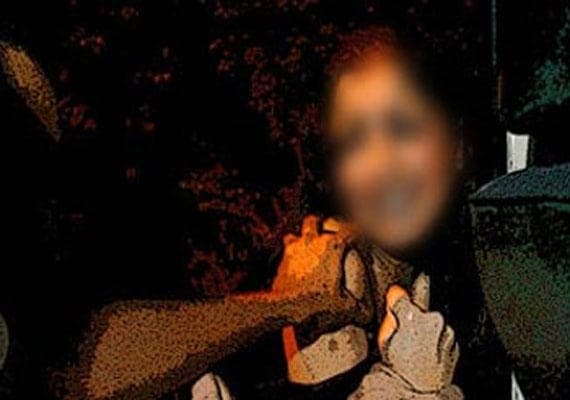 बिहार : बच्ची से दुष्कर्म का प्रयास, विरोध में स्कूल के गार्ड ने चलायी गोली, छोटी बहन को लगी